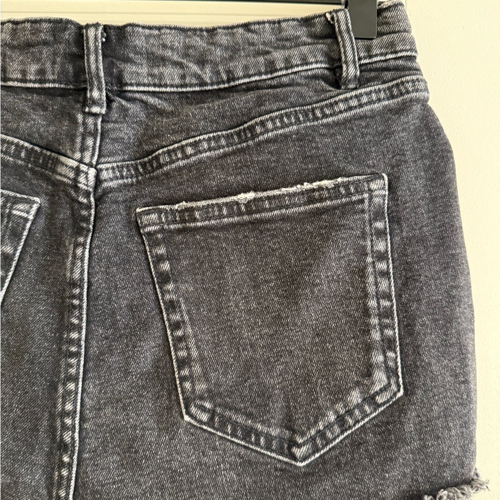 Zara Black Denim High Waisted Shorts Size 6 - Picture 4 of 5